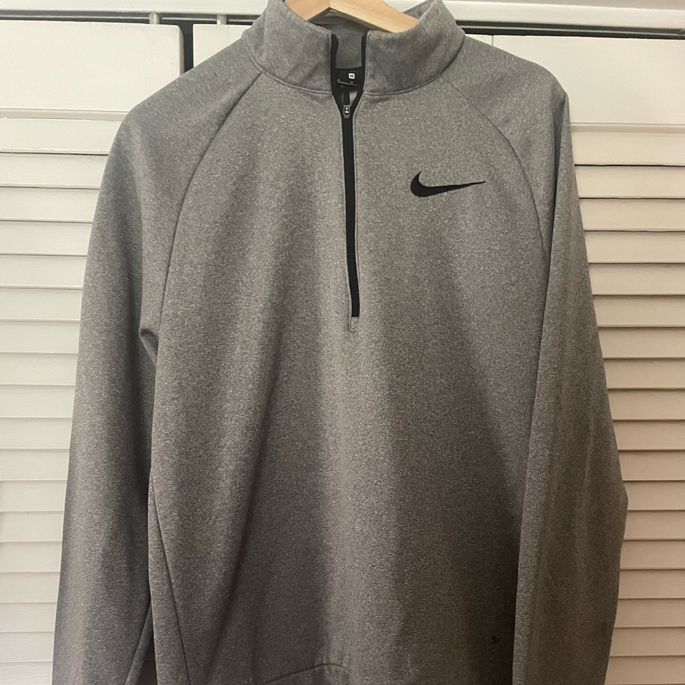 Nike pullover